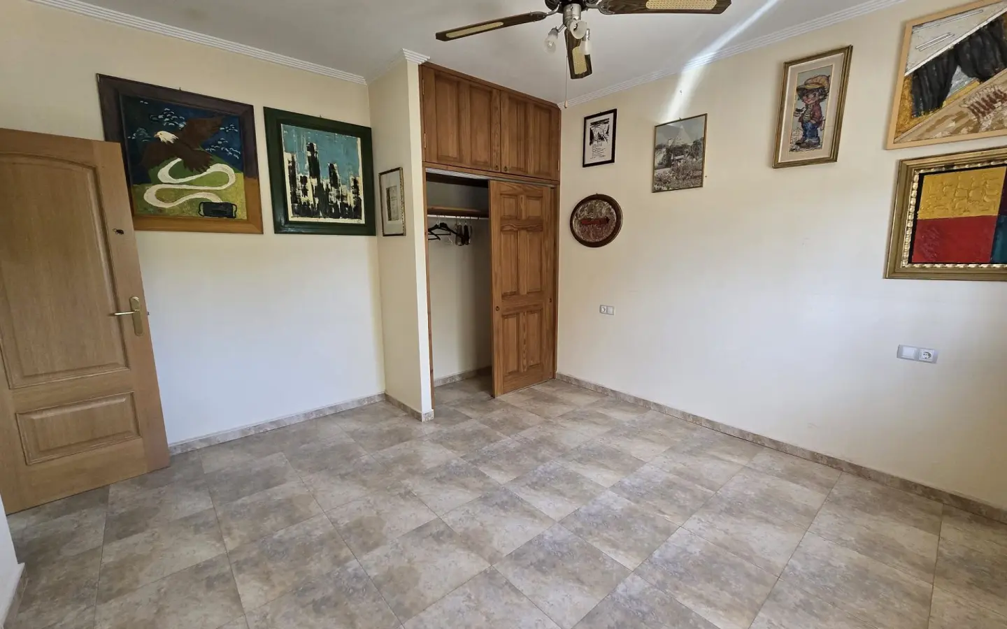 4-bedroom Detached Villa In Sax, Spain (260 M²)