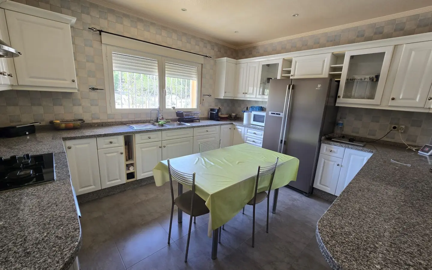 4-bedroom Detached Villa In Sax, Spain (260 M²)