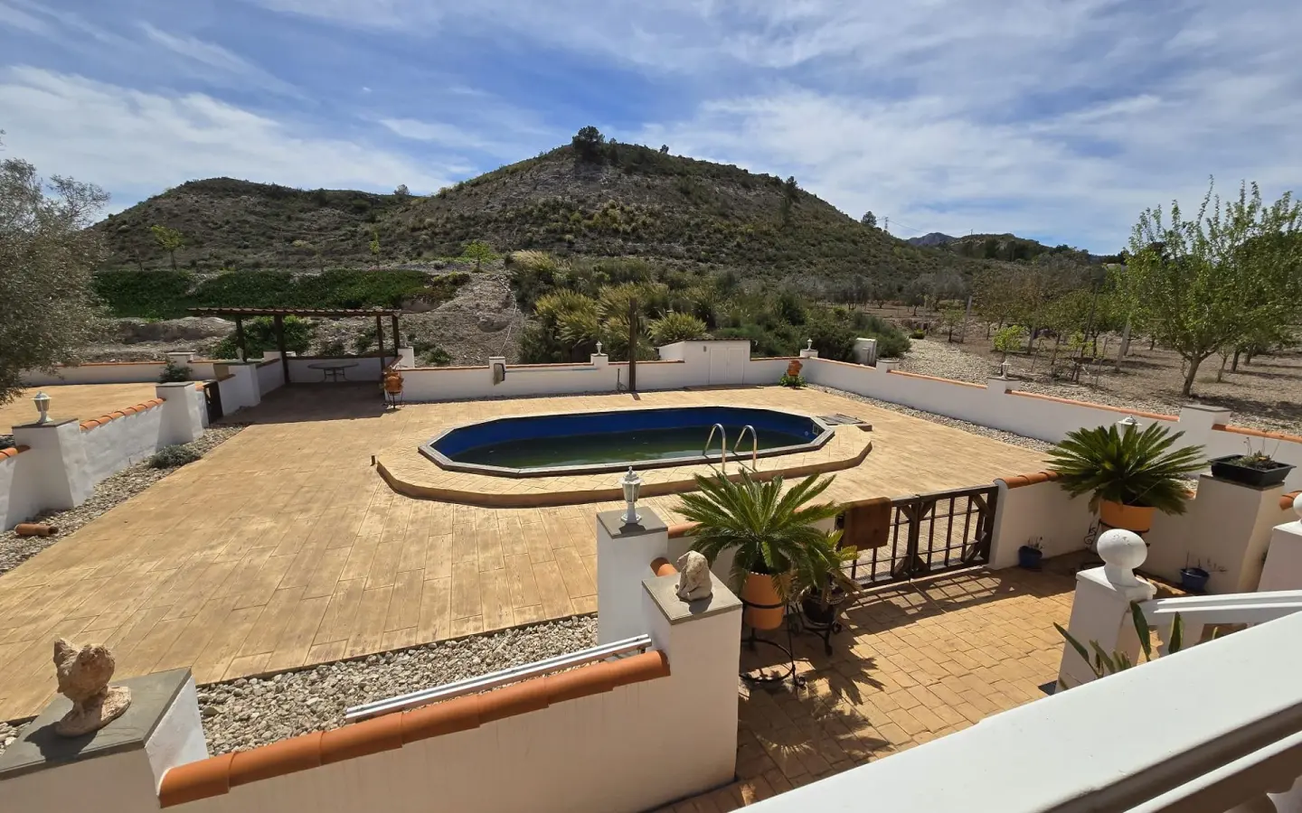 4-bedroom Detached Villa In Sax, Spain (260 M²)