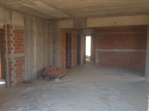 Building In Gerakas, Greece (810 M²)