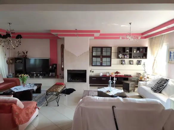 12-bedroom Detached House In Oreokastro, Greece (650 M²)