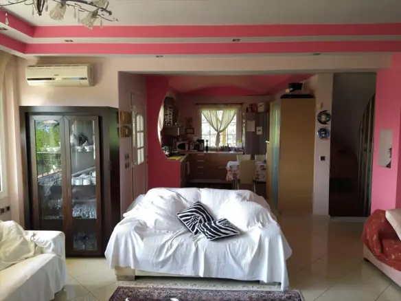 12-bedroom Detached House In Oreokastro, Greece (650 M²)