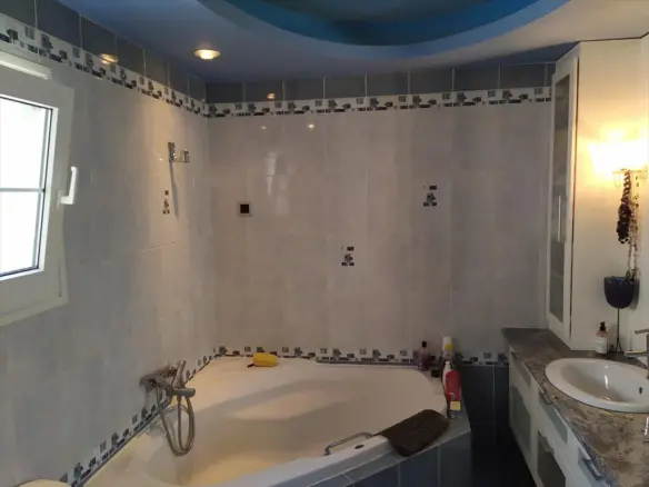 12-bedroom Detached House In Oreokastro, Greece (650 M²)