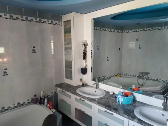 12-bedroom Detached House In Oreokastro, Greece (650 M²)