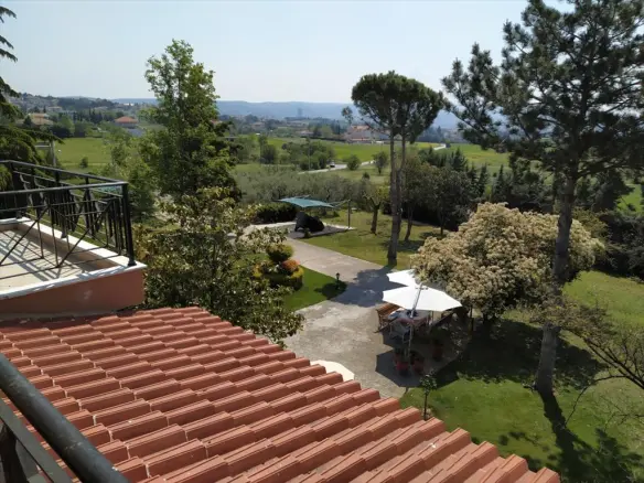 12-bedroom Detached House In Oreokastro, Greece (650 M²)
