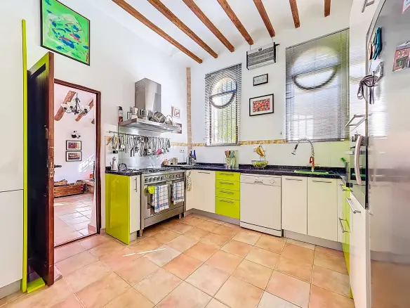 6-bedroom Country House In Pinoso, Spain (318 M²)