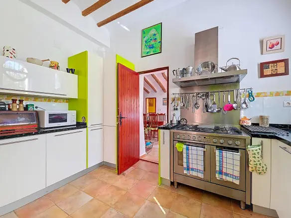 6-bedroom Country House In Pinoso, Spain (318 M²)