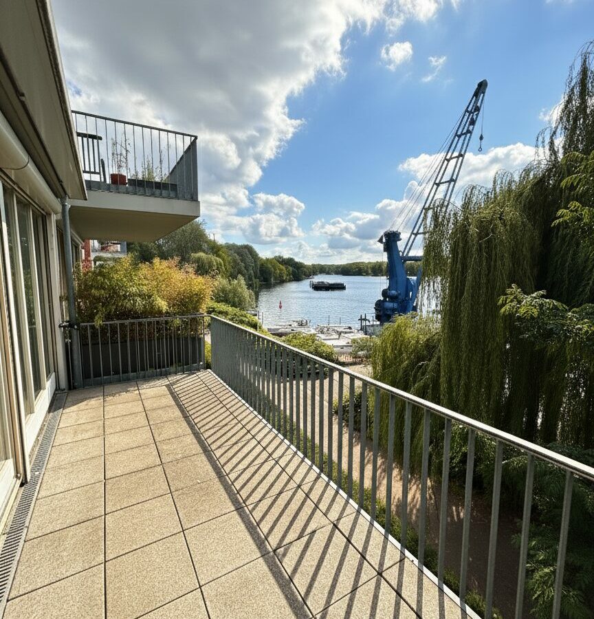 Waterfront Apartment With Prime Location In Central Berlin