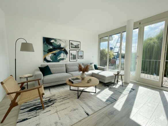 Waterfront Apartment With Prime Location In Central Berlin