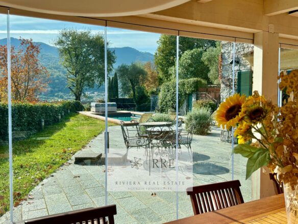 Villa With Pool In Garlenda Golf Club Area Rif. 1013-160