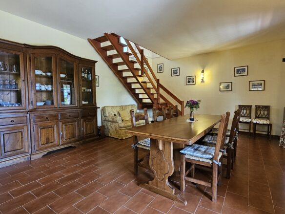 Historic Stone Casale With Guest House And Swimming Pool