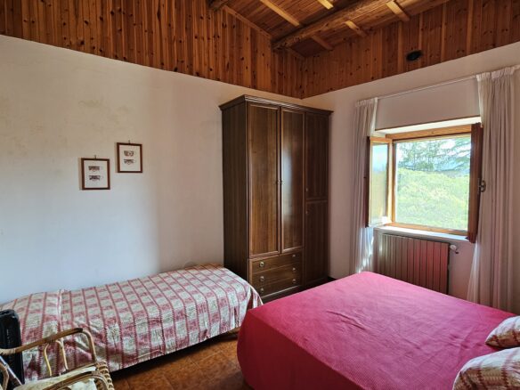 Historic Stone Casale With Guest House And Swimming Pool