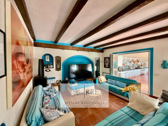 Villa With Pool In Garlenda Golf Club Area Rif. 1013-160