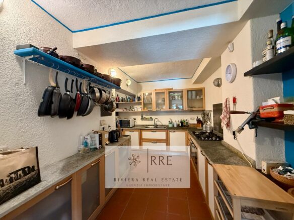 Villa With Pool In Garlenda Golf Club Area Rif. 1013-160