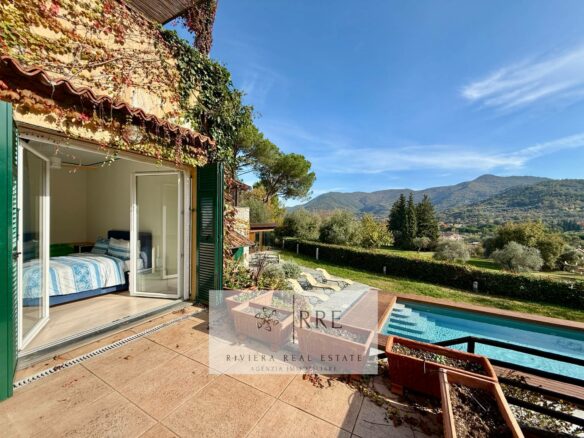 Villa With Pool In Garlenda Golf Club Area Rif. 1013-160