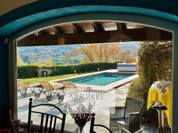 Villa With Pool In Garlenda Golf Club Area Rif. 1013-160