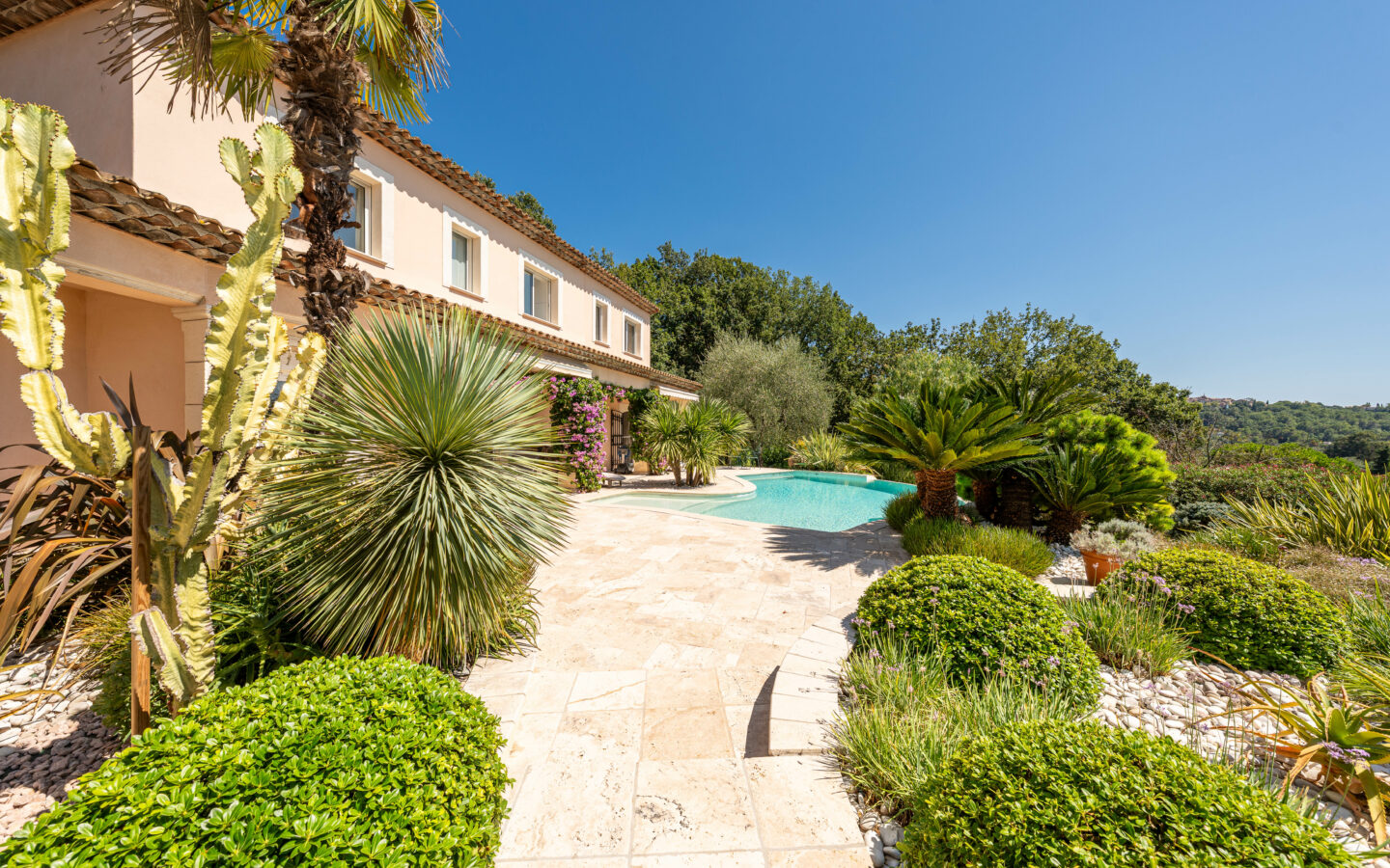 Beautiful Villa 6 Bedrooms