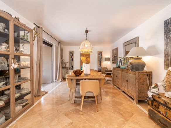 Villa With Studio In Prime Location