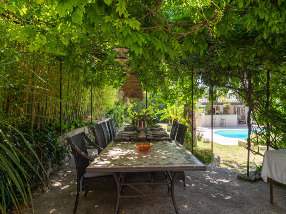 Villa With Studio In Prime Location