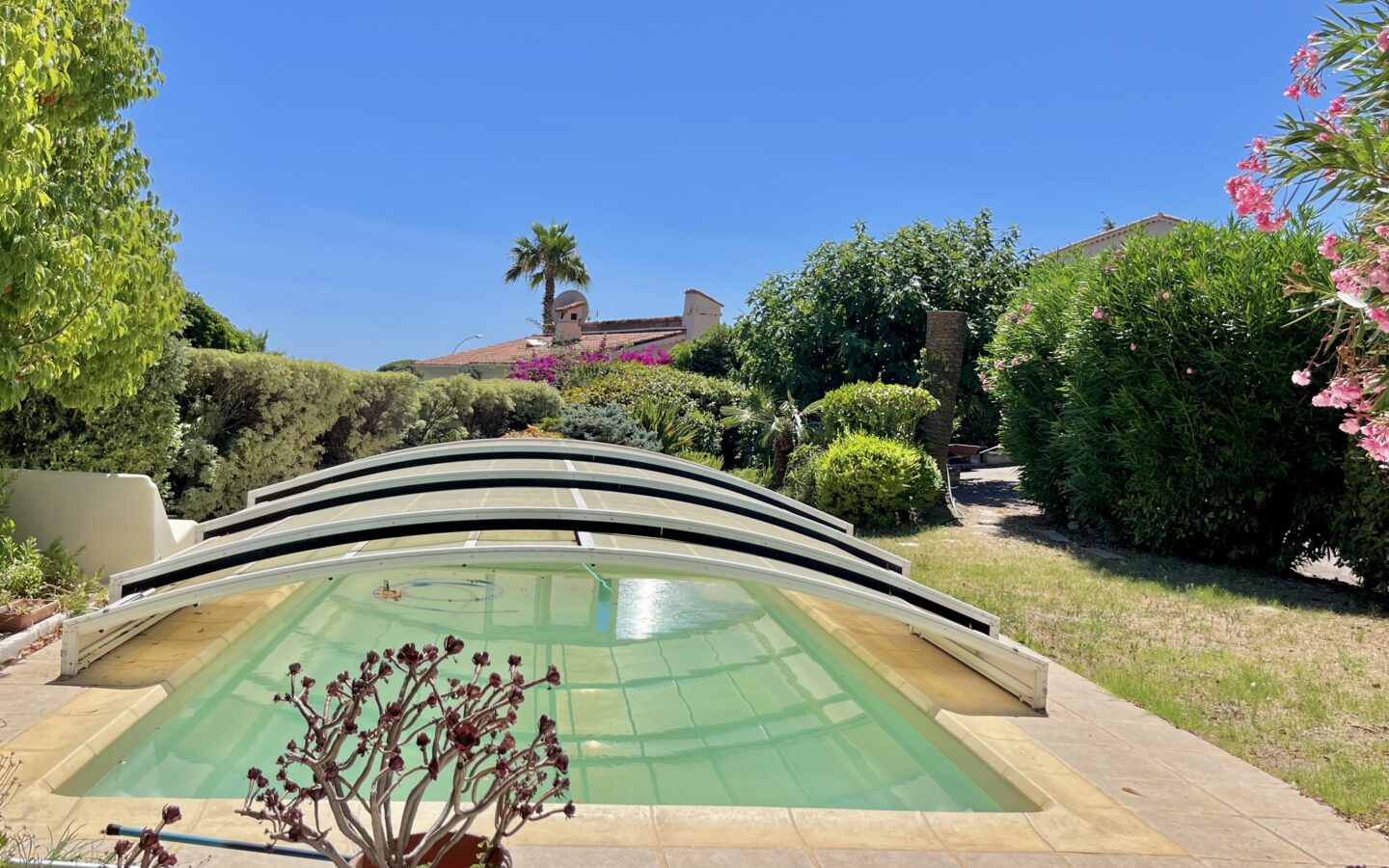 Villa In Cannes With Sea View