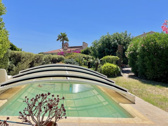 Villa In Cannes With Sea View
