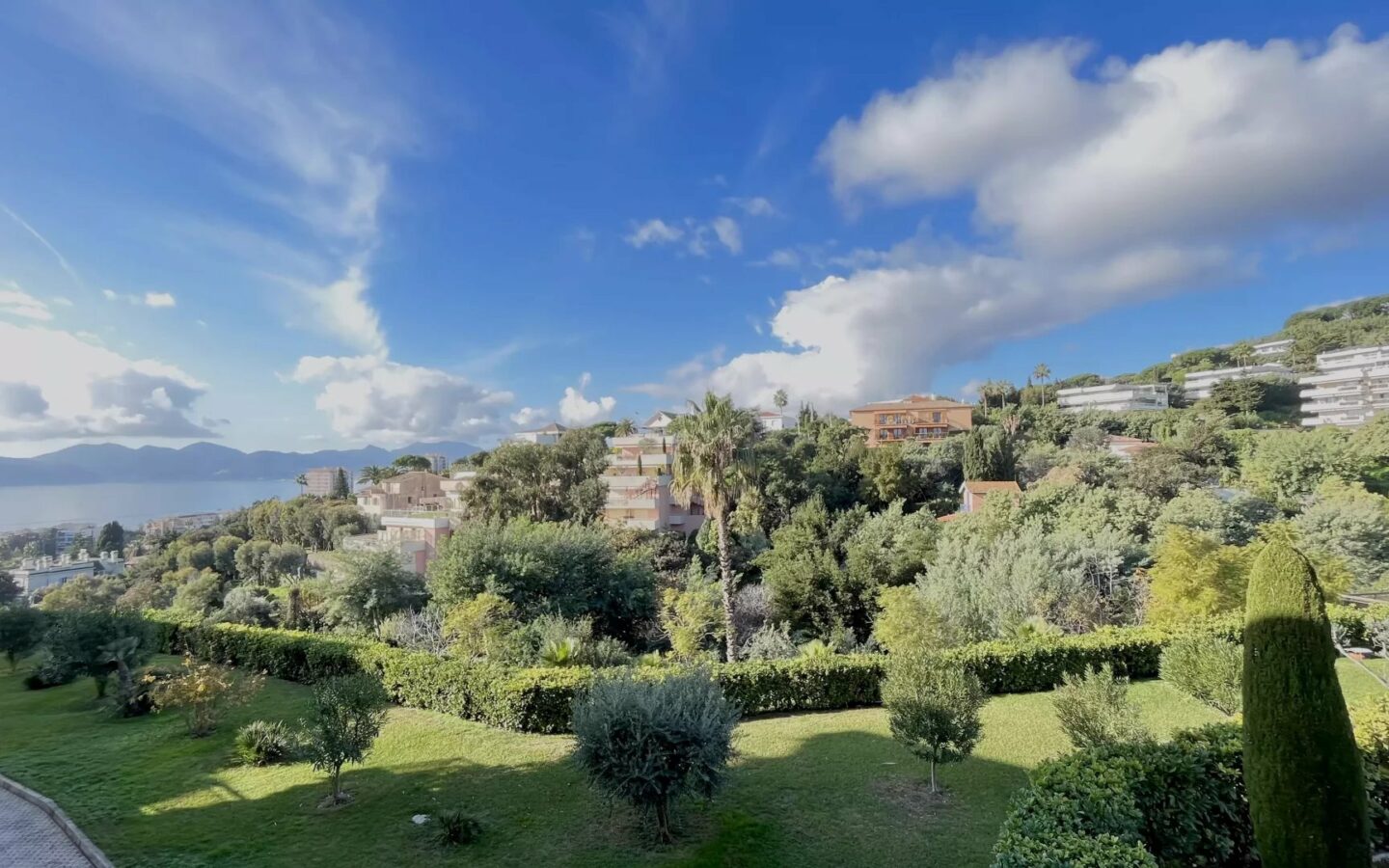 Sea View Apartment In Cannes With Two Bedrooms
