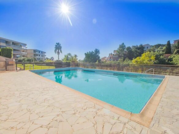 Sea View Apartment In Cannes With Two Bedrooms