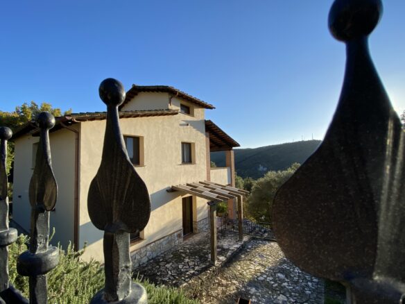 Villa Narnia With Pool And Sea View In Coastal Region