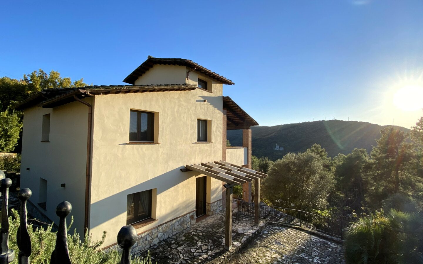 Villa Narnia With Pool And Sea View In Coastal Region