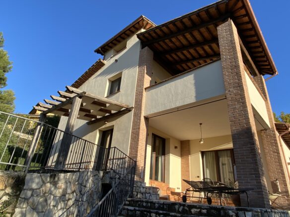 Villa Narnia With Pool And Sea View In Coastal Region