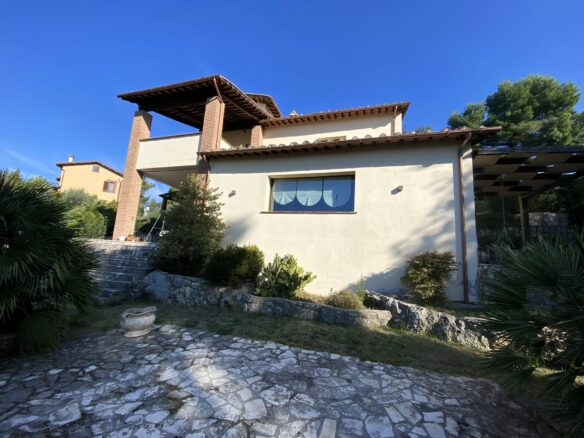 Villa Narnia With Pool And Sea View In Coastal Region