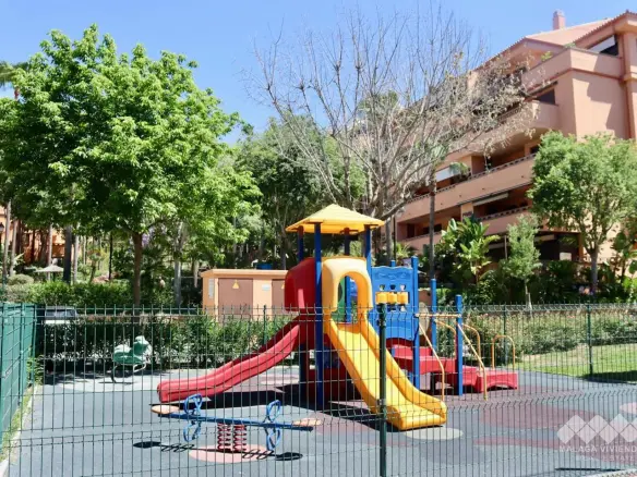 3-bedroom Duplex In Marbella, Spain (150 M²)