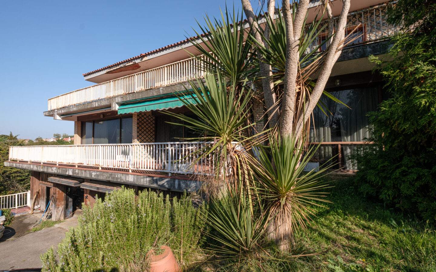 Chalet With Plot Available In Somio