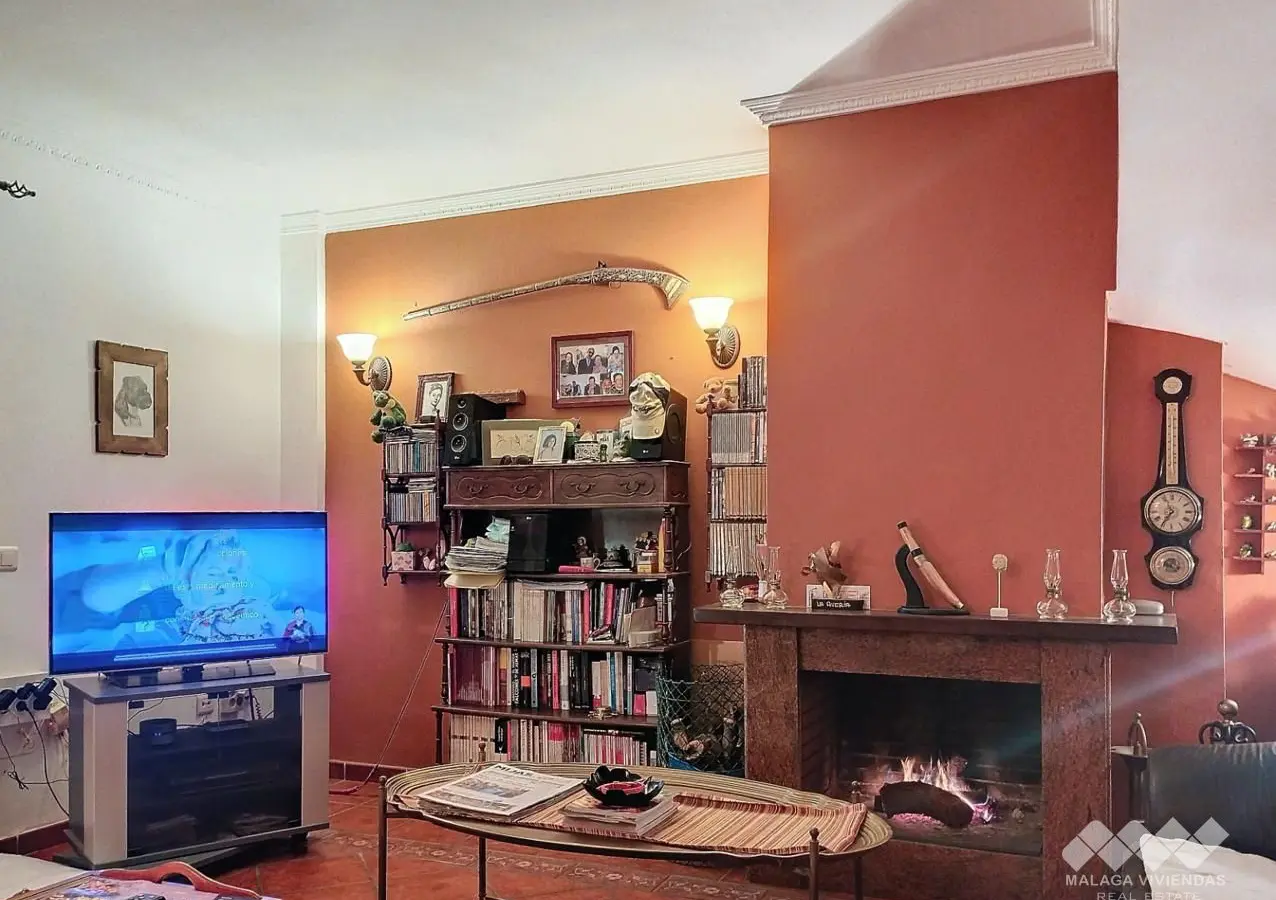 4-bedroom Villa In Las Lagunas De Mijas, Spain (240 M²)