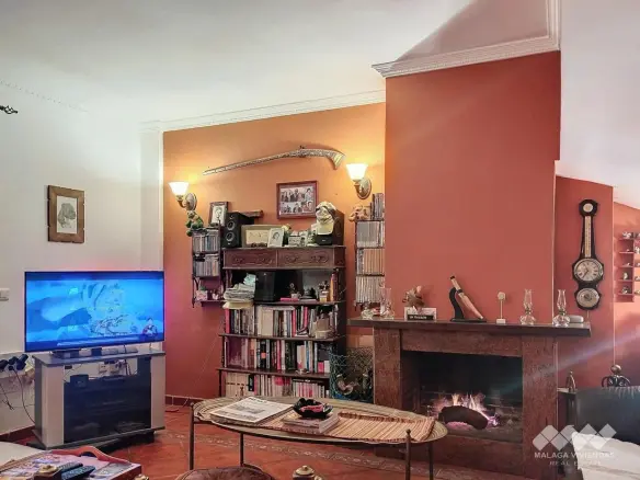 4-bedroom Villa In Las Lagunas De Mijas, Spain (240 M²)