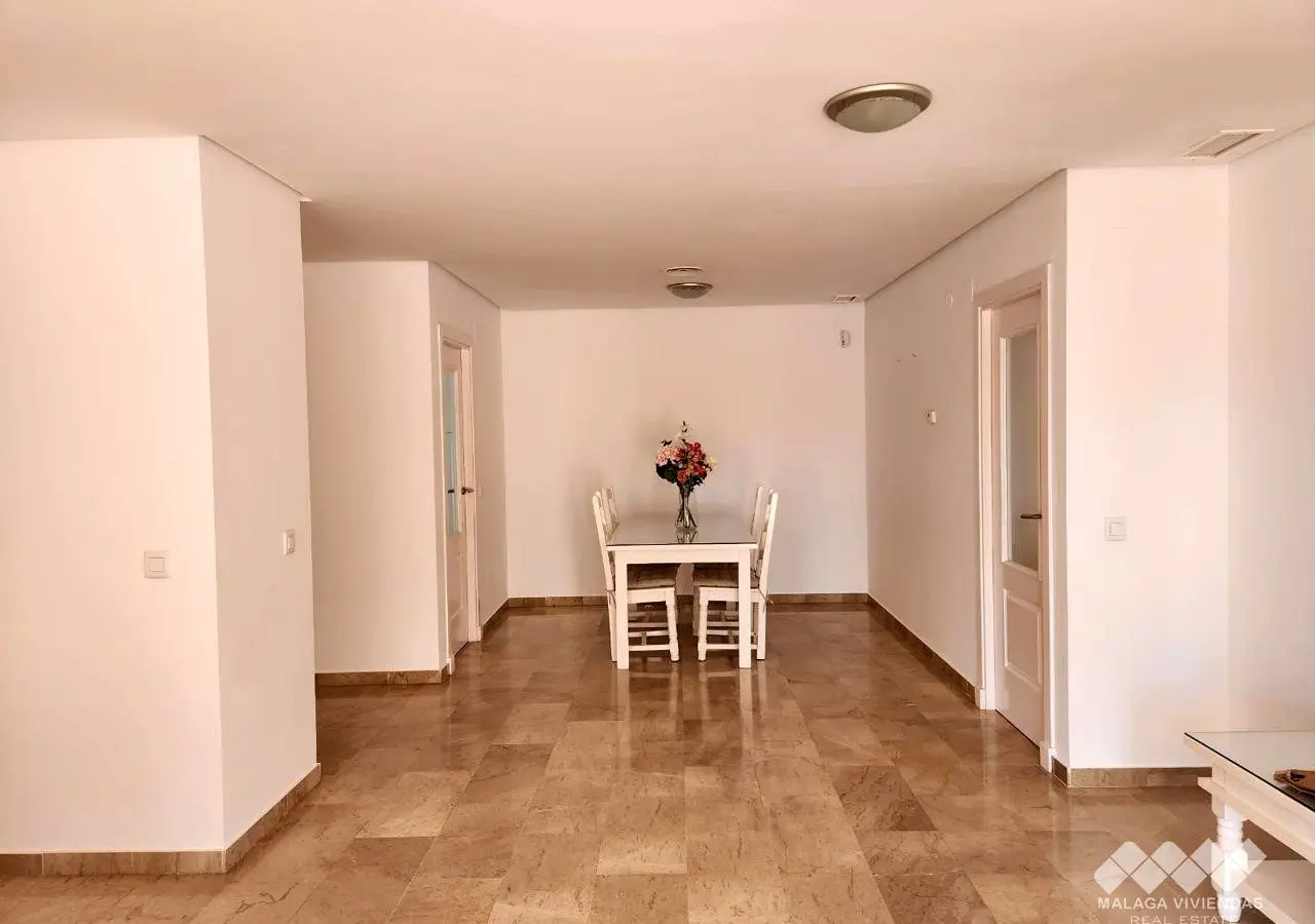 2-bedroom Flat In Benalmádena, Spain (187 M²)