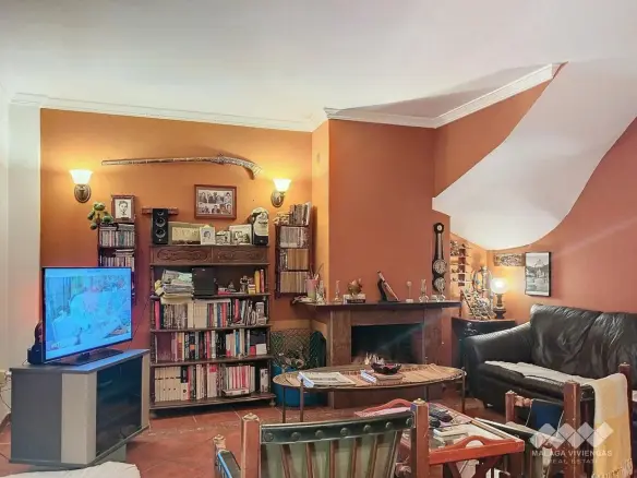 4-bedroom Villa In Las Lagunas De Mijas, Spain (240 M²)