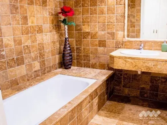 2-bedroom Flat In Estepona, Spain (128 M²)