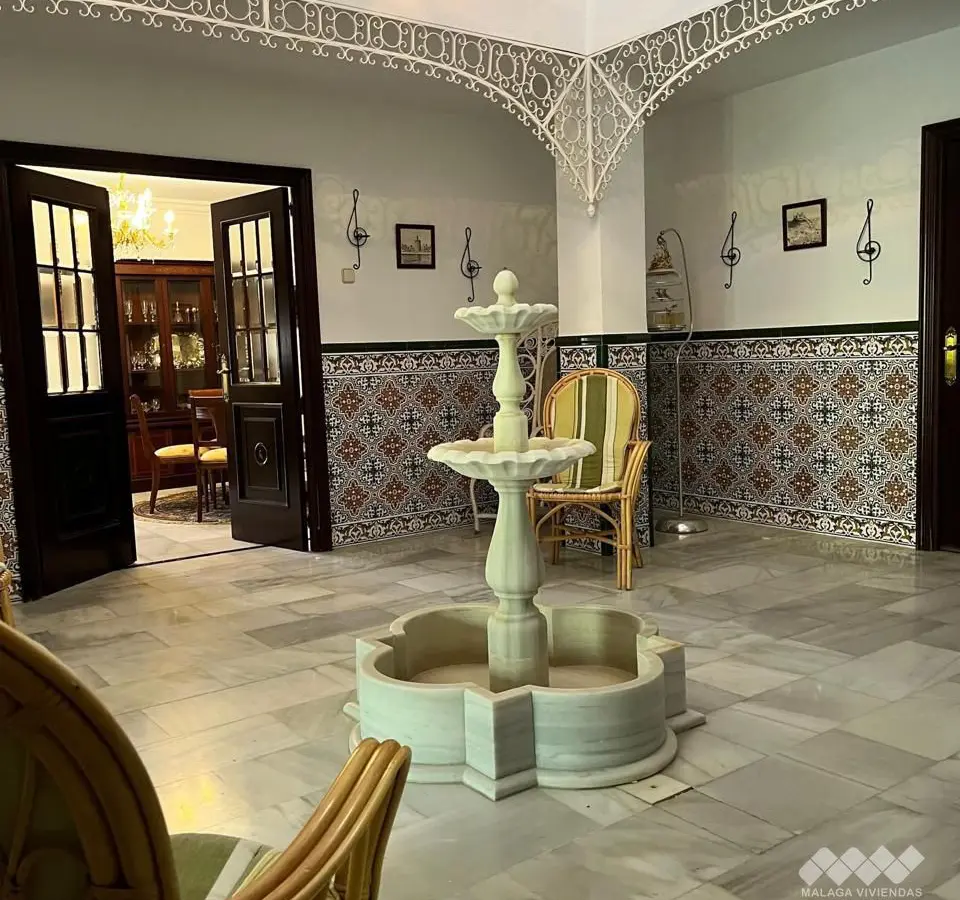 6-bedroom Villa In Málaga, Spain (360 M²)