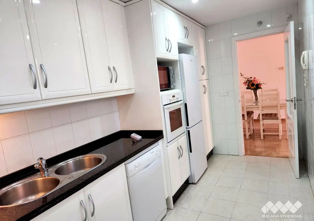 2-bedroom Flat In Benalmádena, Spain (187 M²)