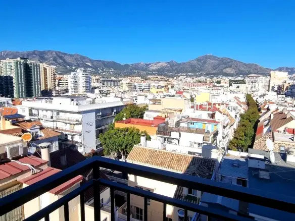4-bedroom Flat In Fuengirola, Spain (180 M²)