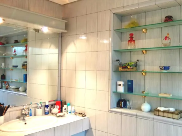 Multifunctional Building 420 M² Located In Athens