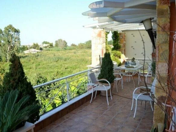 Detached House In Peloponnese With 450 M² And Garden