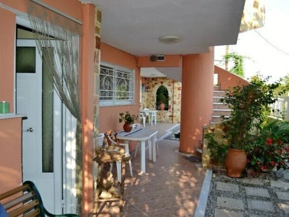 Detached House In Peloponnese With 450 M² And Garden
