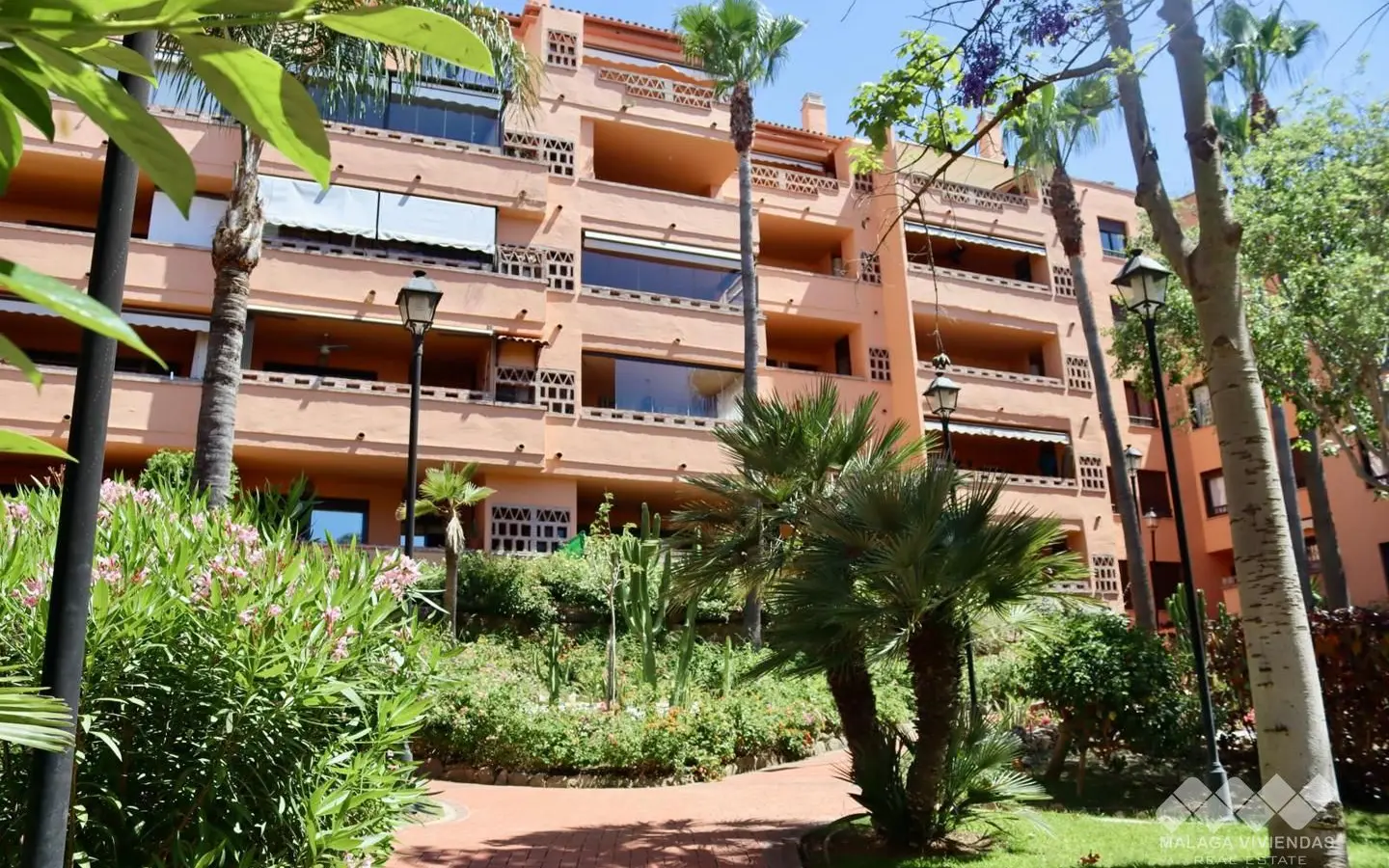 3-bedroom Duplex In Marbella, Spain (150 M²)