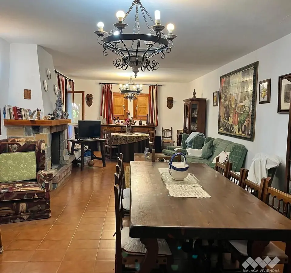 6-bedroom Villa In Málaga, Spain (360 M²)