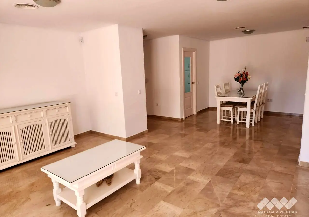 2-bedroom Flat In Benalmádena, Spain (187 M²)