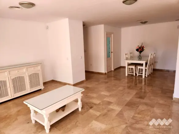 2-bedroom Flat In Benalmádena, Spain (187 M²)