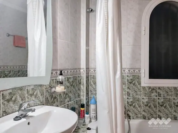 4-bedroom Villa In Las Lagunas De Mijas, Spain (240 M²)