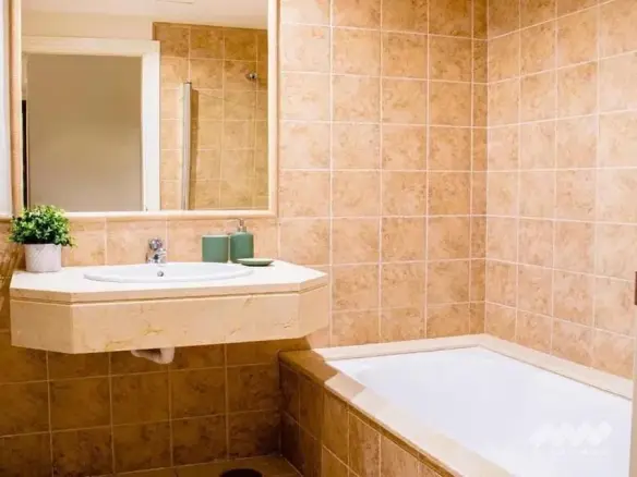 2-bedroom Flat In Estepona, Spain (128 M²)